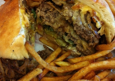 Brett eats out: Tucker’s Onion Burgers