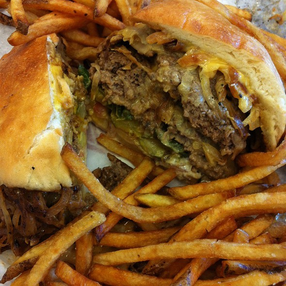 Brett eats out: Tucker’s Onion Burgers