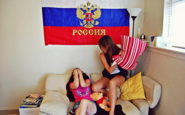 Roommates from Outer Space