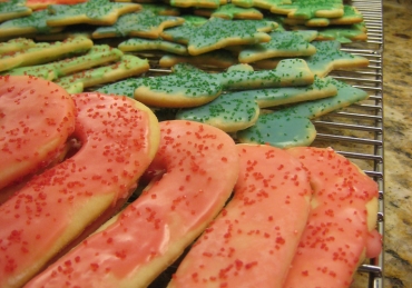 Deck the Halls with Stuffing: How Not to Gain Weight in the Holiday Season