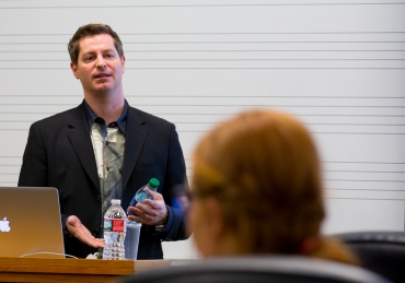 Art & Design department welcomes Bob Calvano