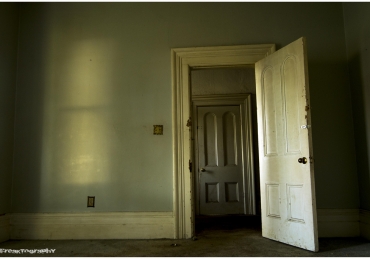 Door of Opportunity: Leaving Your Dorm Room Door Open