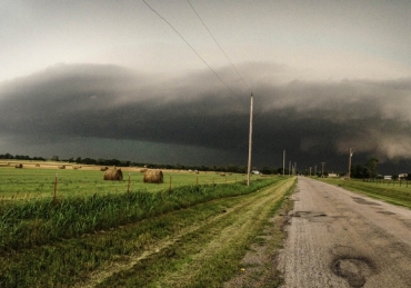 Spring Weather Outlook With Extreme Weather Storm Chaser