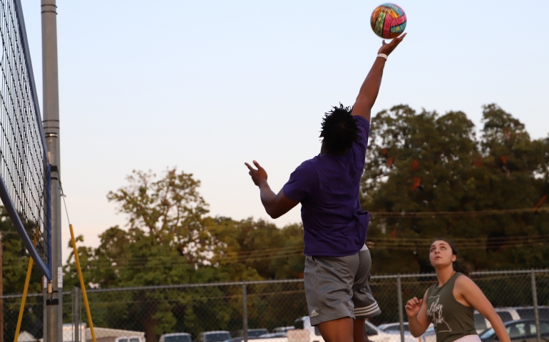 Guy spiking the ball