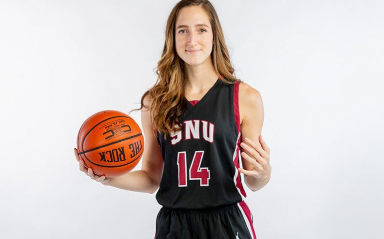 Abby Niehues Breaks All-Time SNU Blocking Record