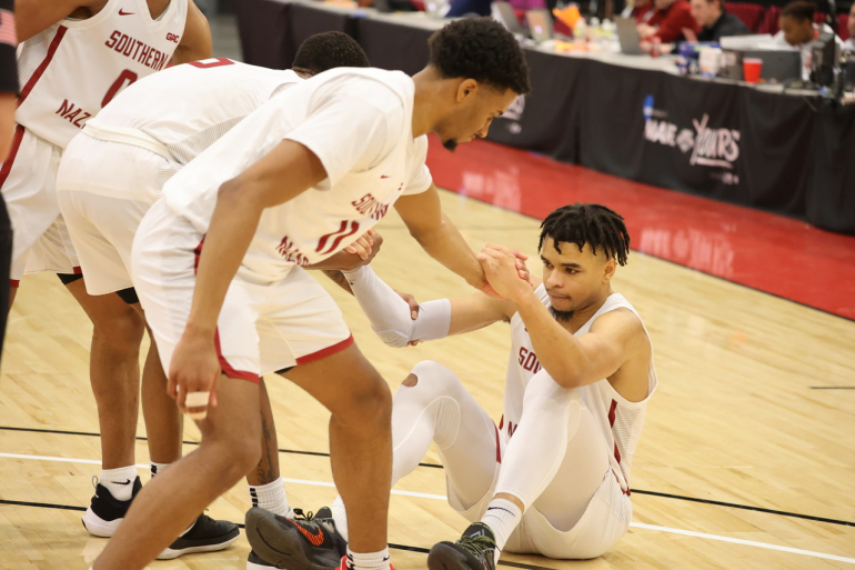 Men’s Basketball Thriving in Spite of Player Injuries