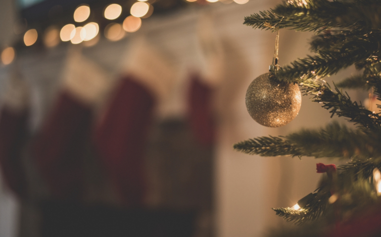 Spreading Holiday Cheer: How to Give Back During the Christmas Season