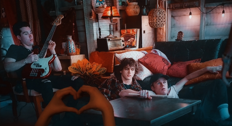 Julie and The Phantoms Deserves a Second Season