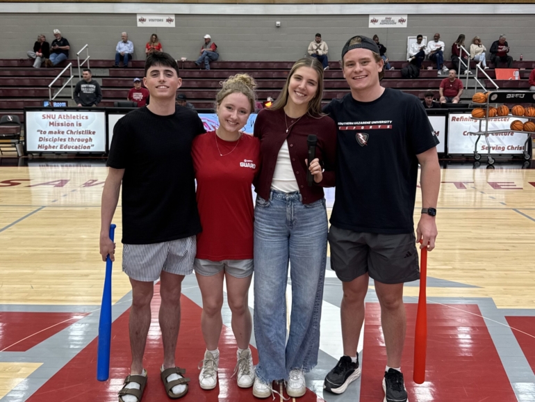 Halftime Game Fun With the Student Section at SNU Basketball